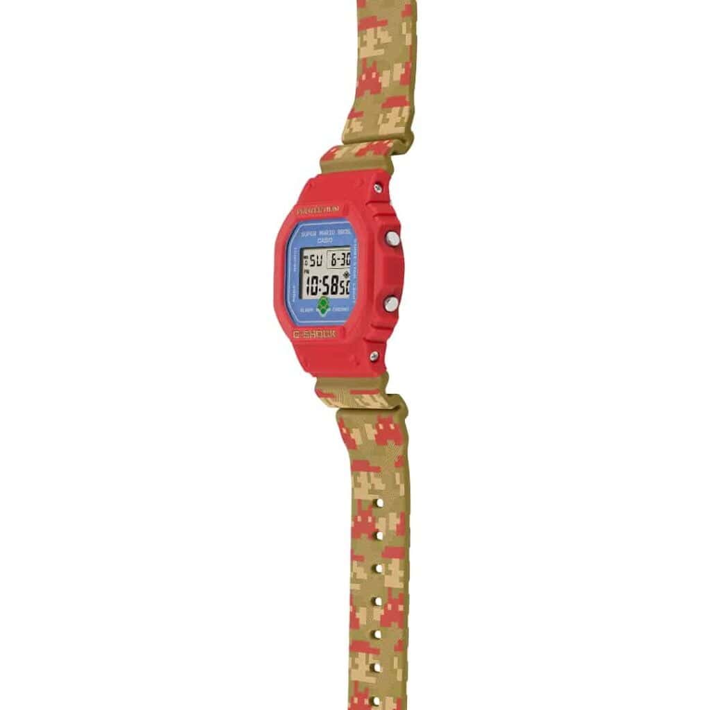 G-Shock Mario Lateral